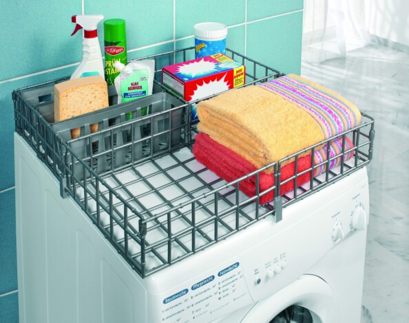 organiseur pour serviettes et produits de nettoyage sur machine à laver