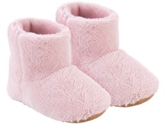 Chaussons chauffants Wilson Gabor roses présentés de trois-quarts sur fond blanc