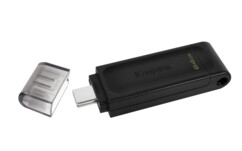 Clé de stockage USB-C 3.2 Gen 1 DataTraveler 70 64 Go de la marque Kingston avec connecteur apparent et capuchon retiré