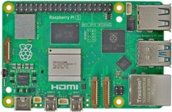 Nano-ordinateur Raspberry Pi 5 4 Go avec ports USB, prises Micro-HDMI, port PCIe, lecteur de carte MicroSD, prise Ethernet RJ45, connecteur RTC, ports GPIO et connecteurs MIPI DSI/CSI