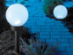 4 bornes lumineuses sphériques solaires à LED, Ø 20 cm, blanc lumière du jour