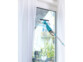 Un balai-serpillière 3 en 1 efficace pour nettoyer les vitres.