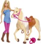 Barbie en tenue d'équitation avec son cheval