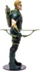 Green Arrow de profil avec son arc à la main