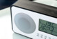 Radio-réveil design avec choix des fréquences digital - Gris