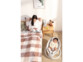 Balancelle bébé connectée électrique BW-10.app mise en situation dans une chambre avec une maman et son bébé